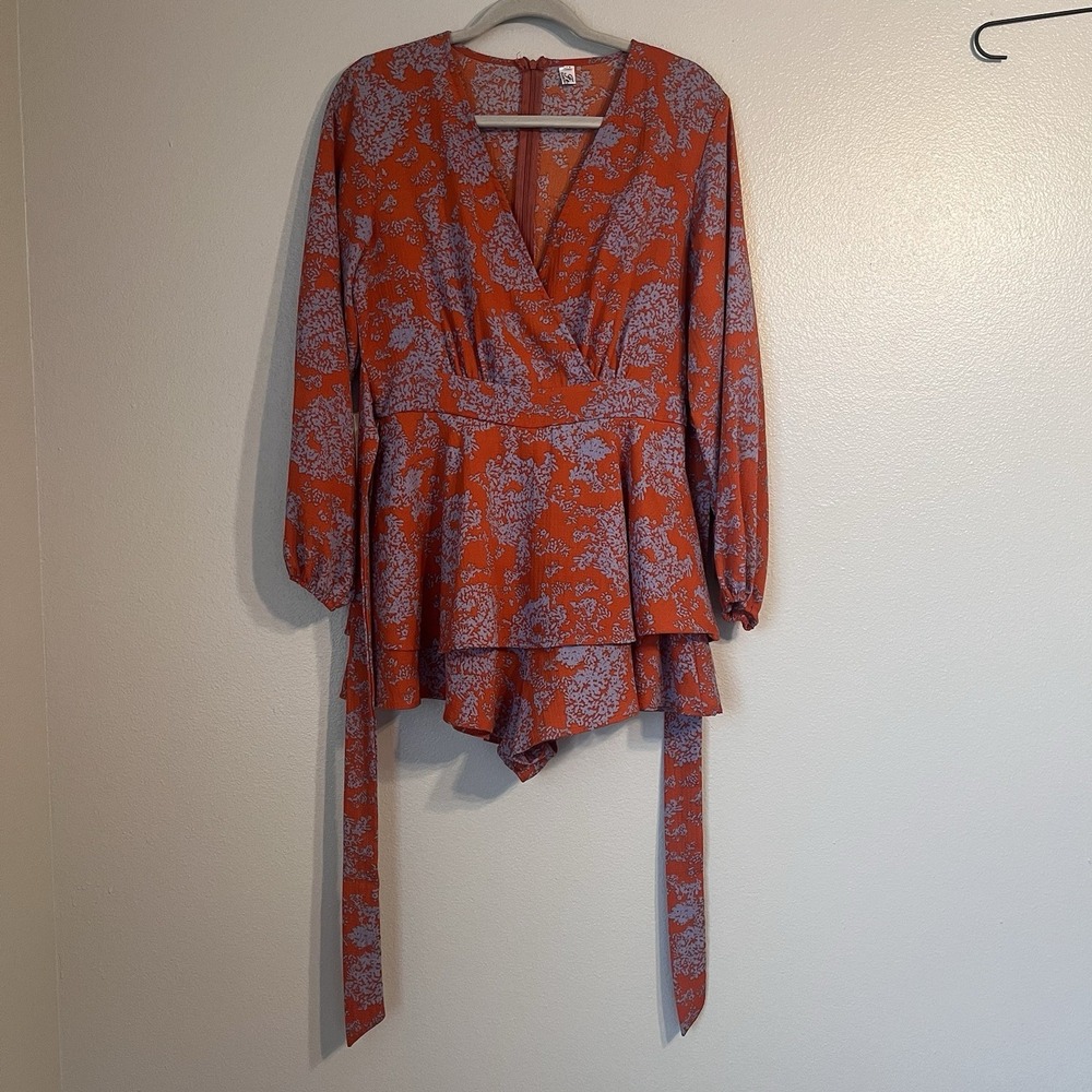 Classic Fashion Collection Orange Blue Floral Print Long Sleeve Romper Medium
